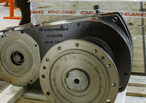 jpglarge_spare_parts_hyvinkaa_finland_2013_011_konecranes