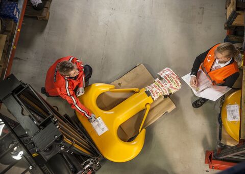 jpglarge_spare_parts_hyvinkaa_finland_2013_017_konecranes